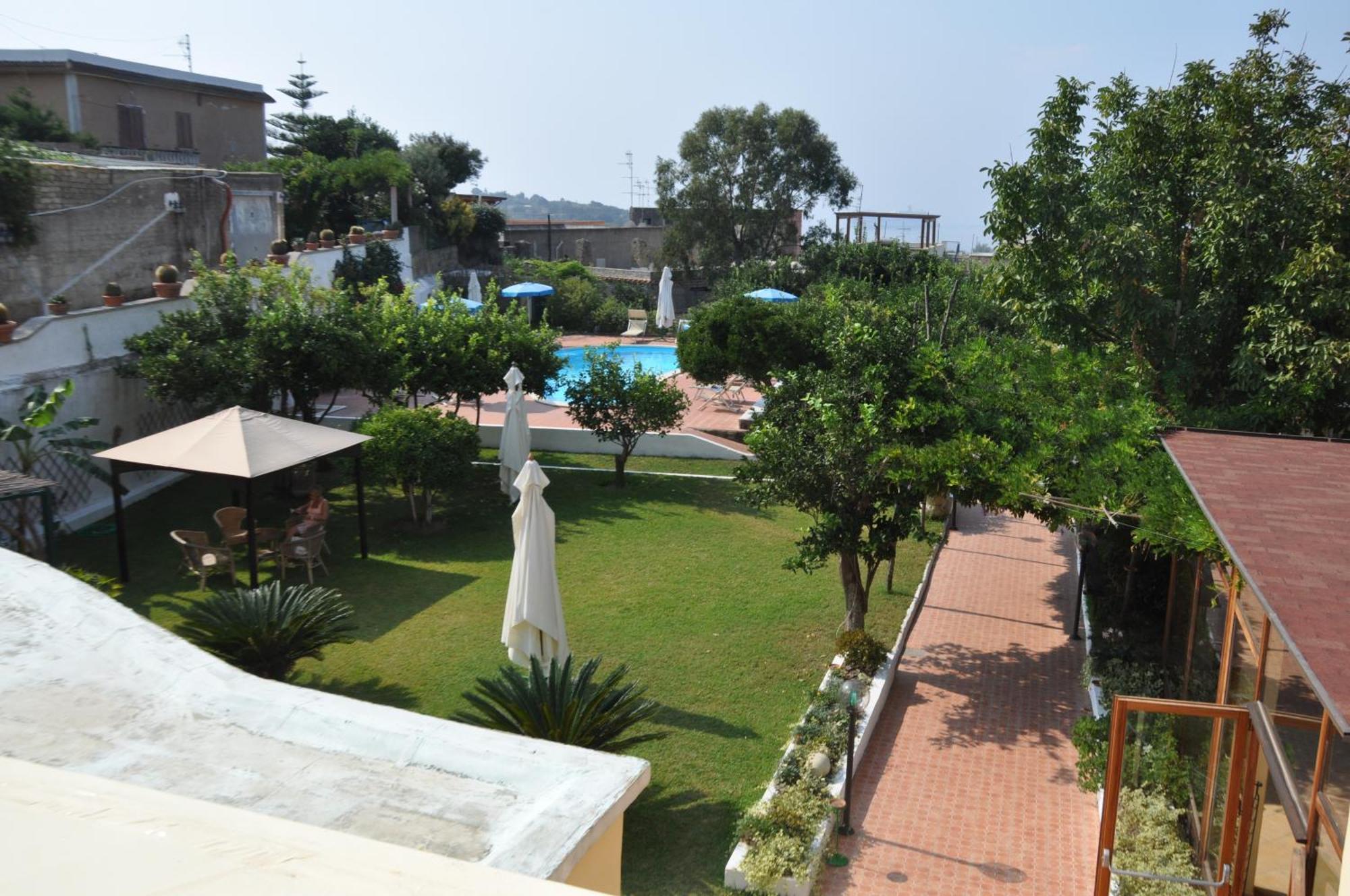 Hotel Savoia Procida Exterior foto