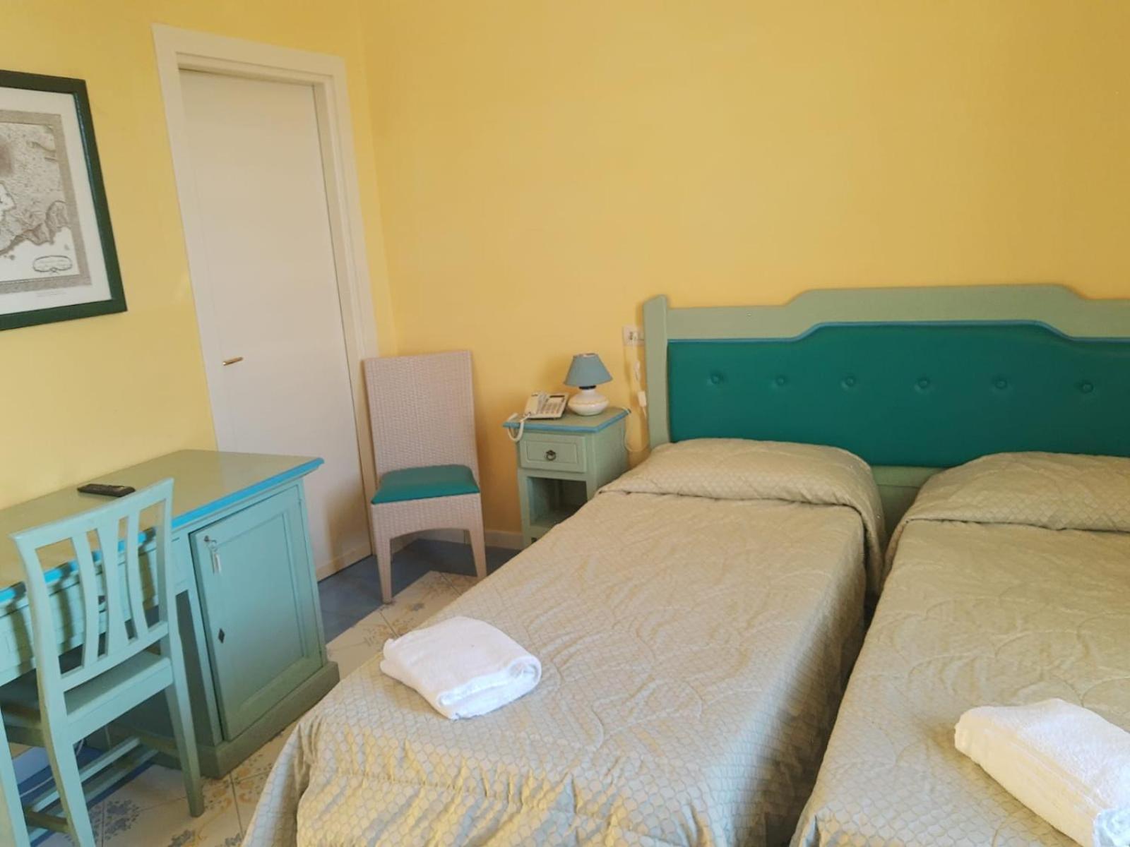Hotel Savoia Procida Exterior foto